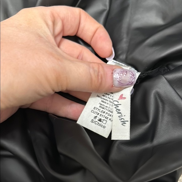 Cherish Black High-Waisted Leggings - Picture 2 of 3